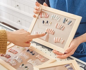 Y2Kブームを受けてネイル市場で人気なデザイン